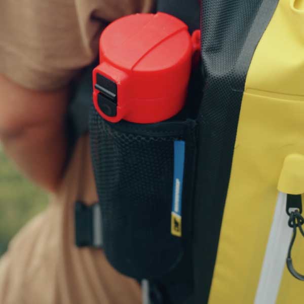 2 × Large Side Pockets